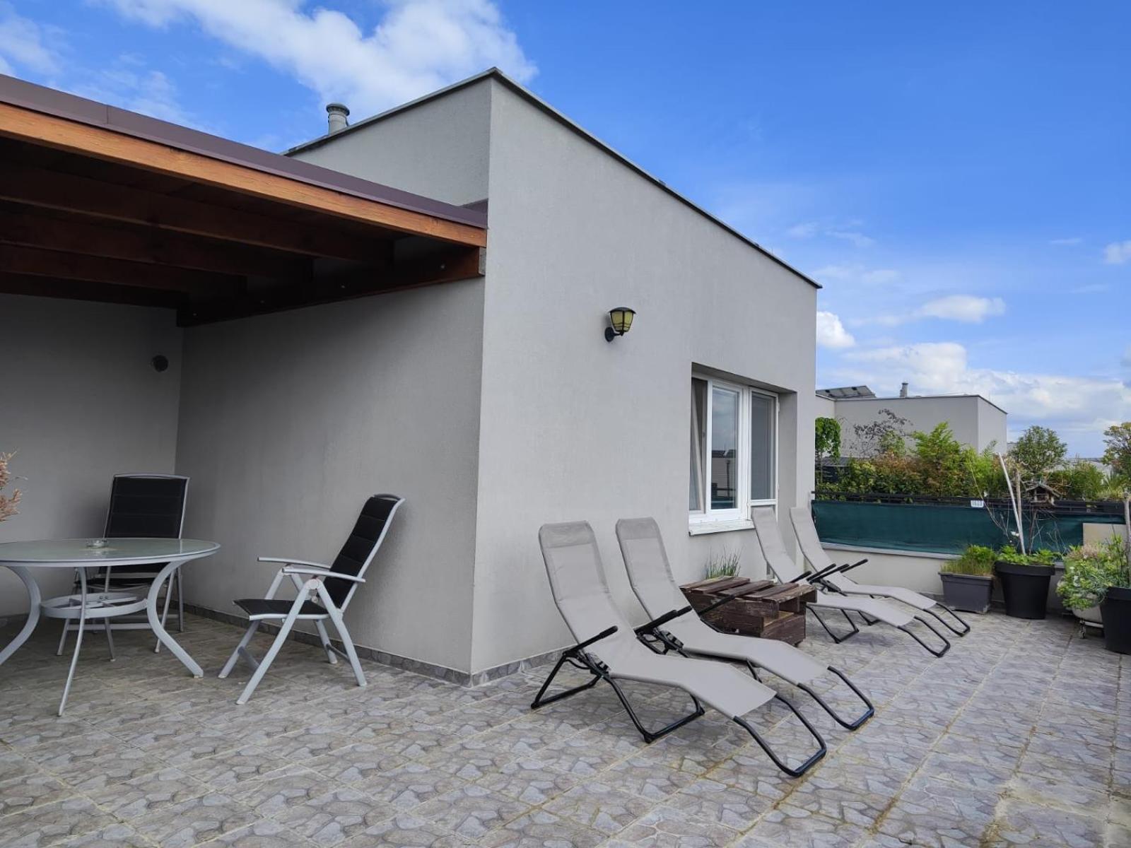 Apartman Dominika Appartement Rovinka Buitenkant foto